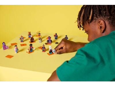 شخصية LEGO Minifigures Spider-Man: Across the Spider-Verse